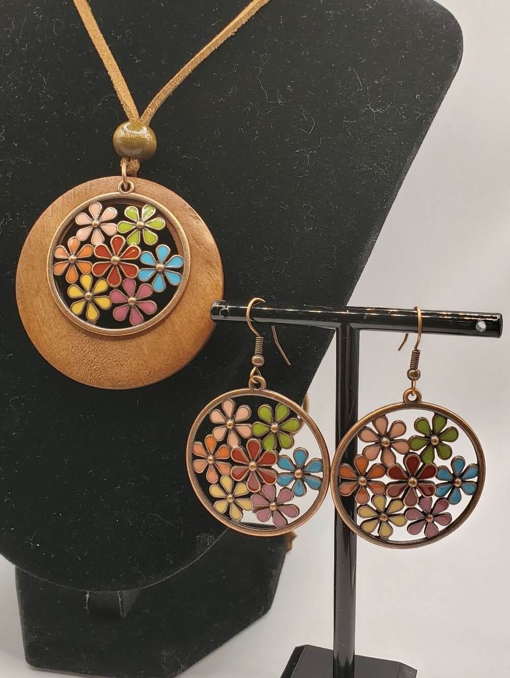 New Boho Artisan Wood And Hand-painted Floral Pendant Necklace And Earrings